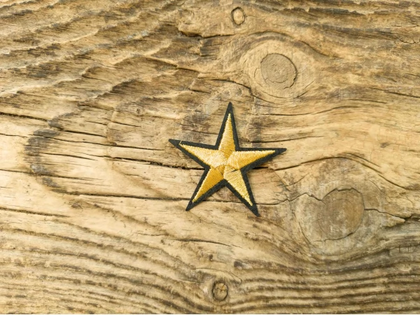 Термоаппликация Звезда золото 4,5х4,5 см арт. 15958